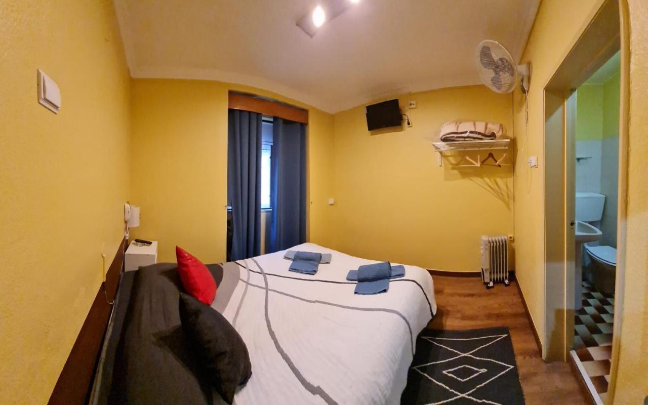 فندق Pensao Residencial Flor Dos Cavaleiros Lisboa المظهر الخارجي الصورة