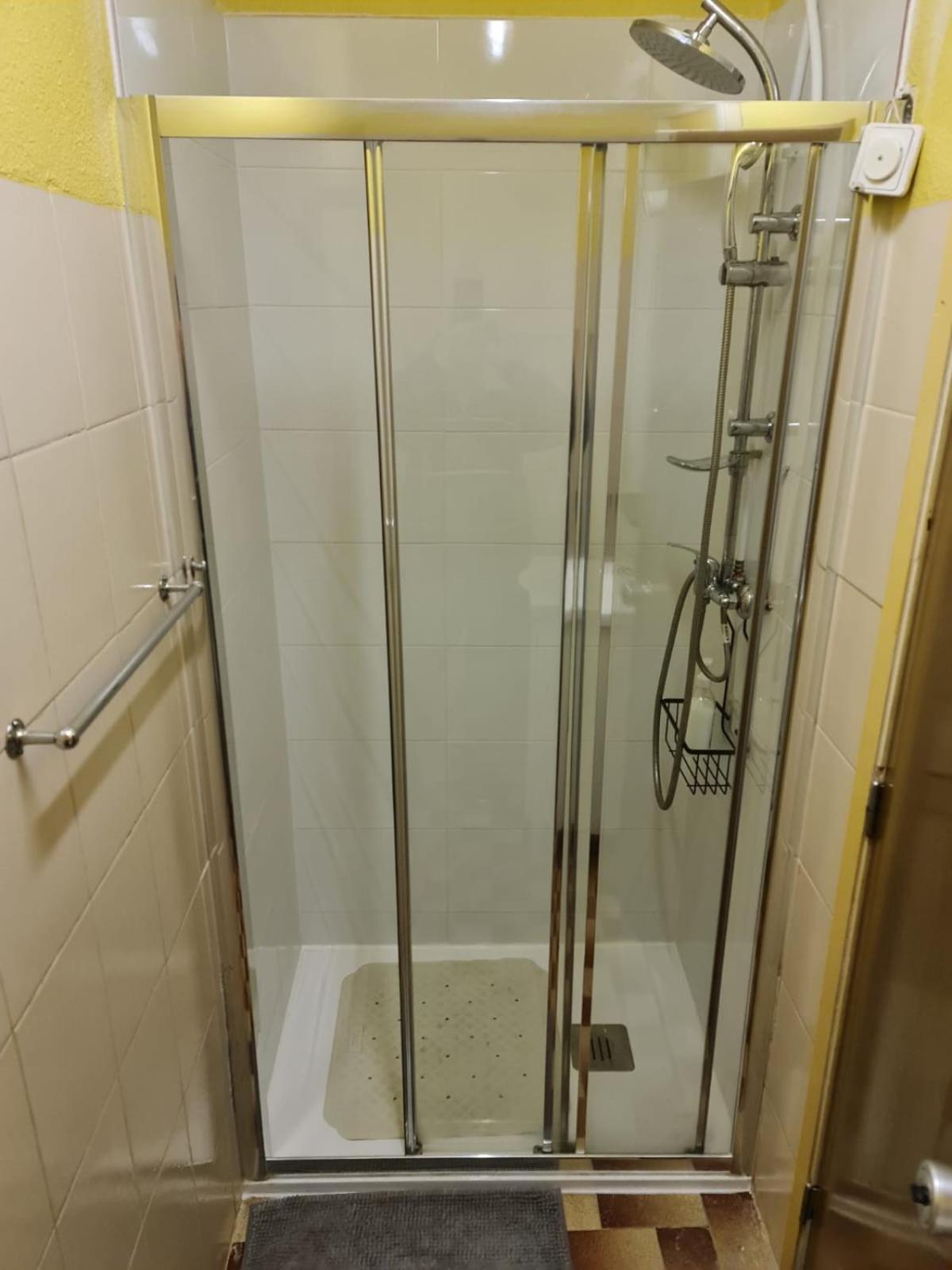 فندق Pensao Residencial Flor Dos Cavaleiros Lisboa المظهر الخارجي الصورة