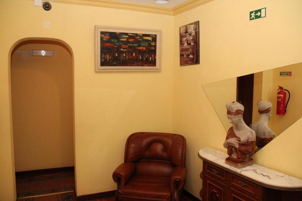 فندق Pensao Residencial Flor Dos Cavaleiros Lisboa المظهر الخارجي الصورة